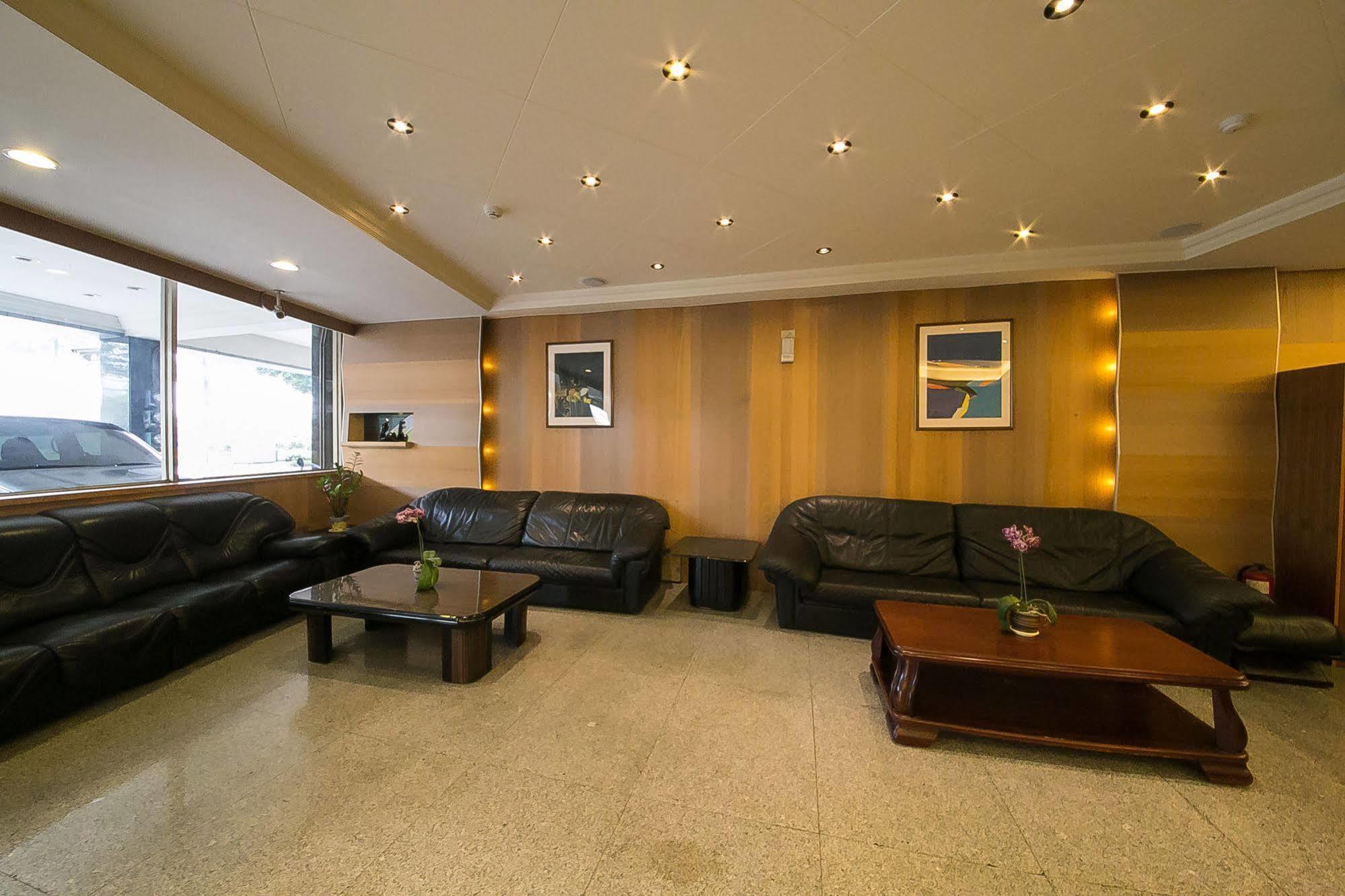 Jiuning Business Hotel Tainan Exterior photo