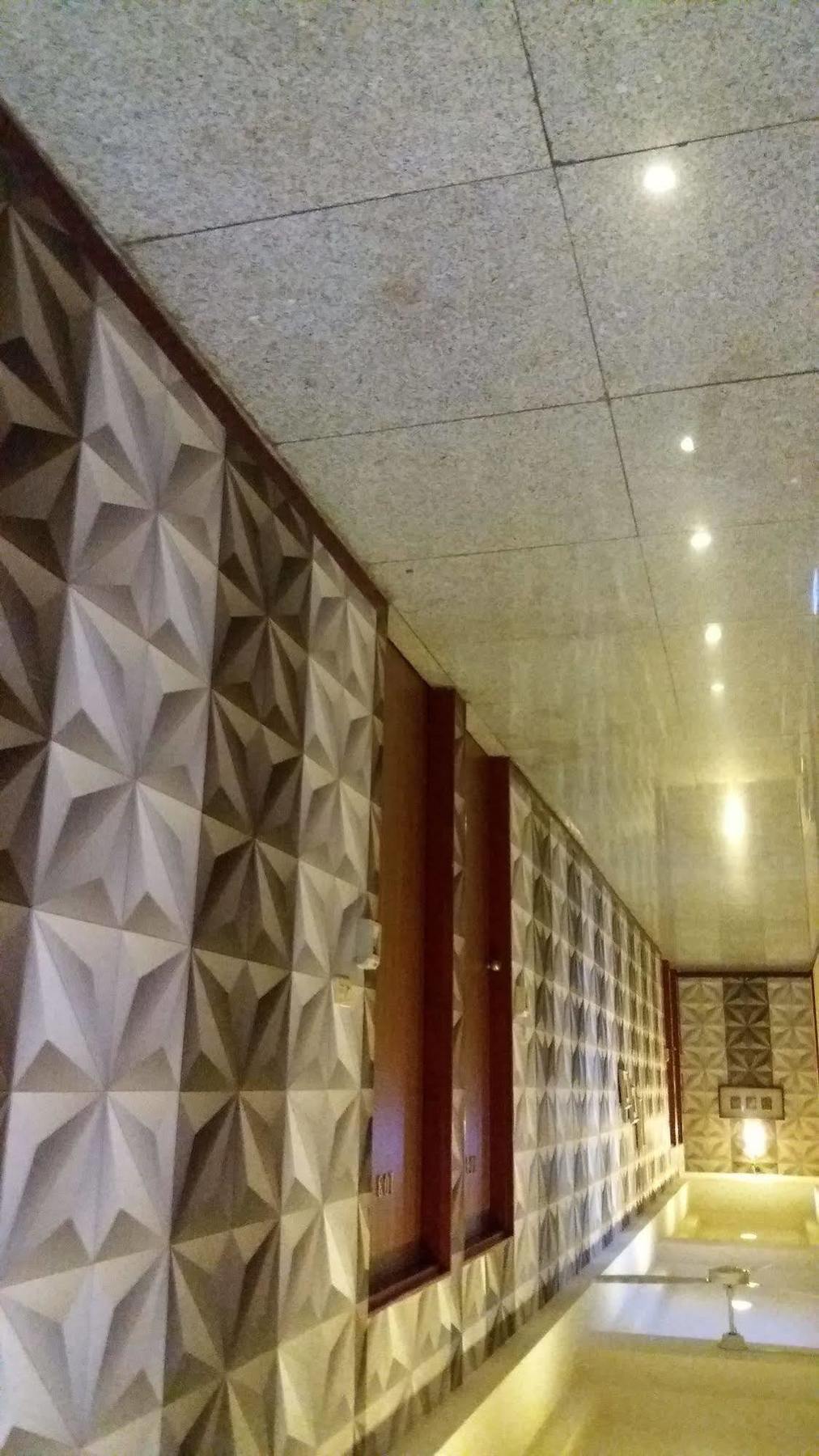 Jiuning Business Hotel Tainan Exterior photo